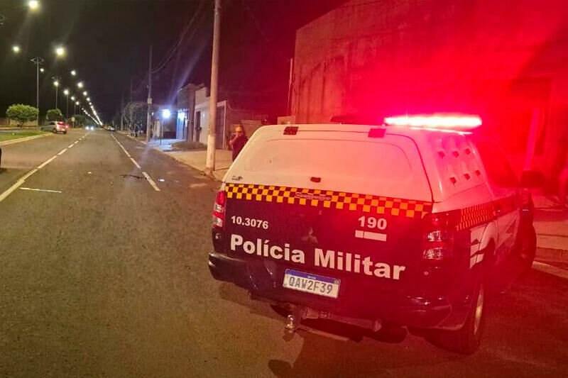 Imagem de compartilhamento para o artigo Motorista é preso por embriaguez após bater caminhonete em placa de trânsito em Costa Rica da MS Todo dia